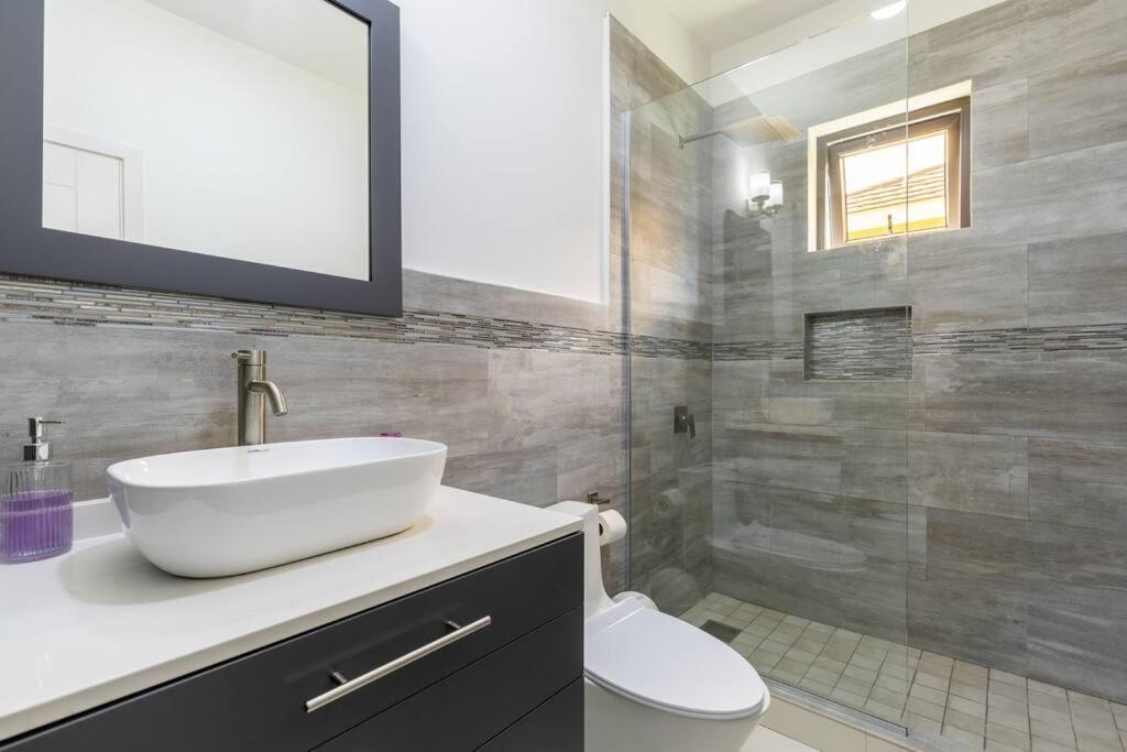 Sun Shine Luxury Villas 2 Bedroom Pool & Gym Ocho Rios St Ann エクステリア 写真