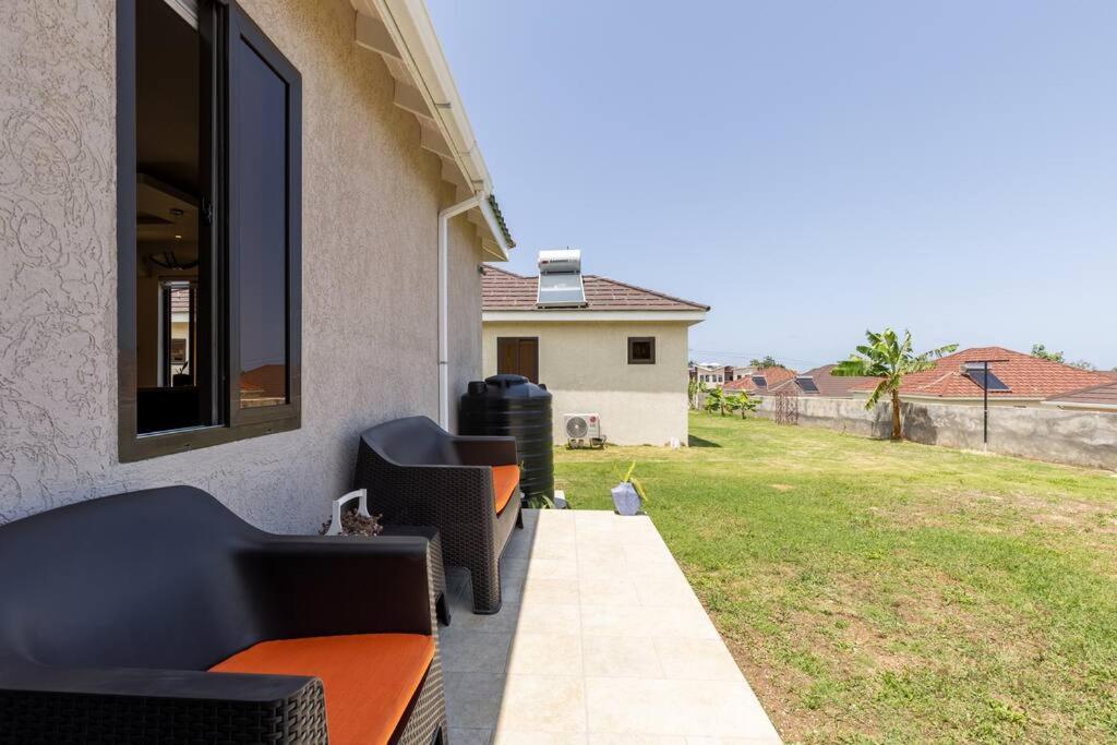 Sun Shine Luxury Villas 2 Bedroom Pool & Gym Ocho Rios St Ann エクステリア 写真